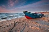 Coucher de soleil maritime vibrant