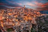 Crépuscule sur village méditerranéen