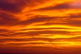 Nuances ardentes d'un ciel crépusculaire