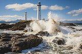 Phare éclatant face aux vagues furieuses